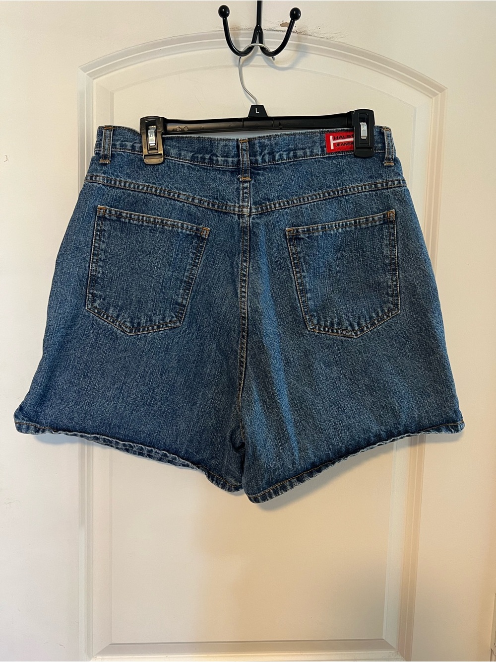 VNTG Halston Jeanswear Highwaisted Jean Shorts Jorts 5” Inseam